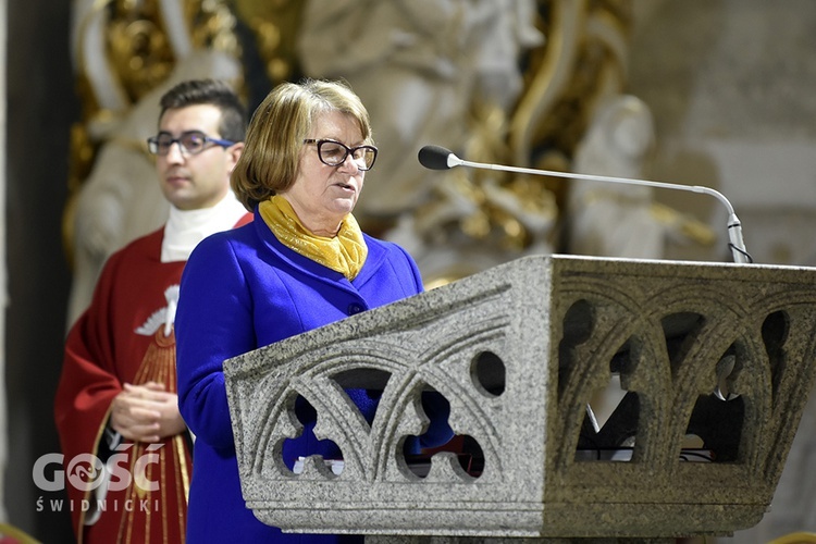 Strzegom. Wigilia Zesłania Ducha św. i gra świateł