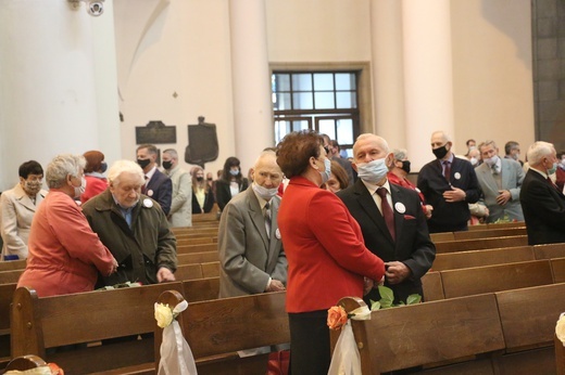 Katowice. Jubileusze małżeńskie w katedrze