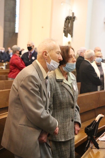 Katowice. Jubileusze małżeńskie w katedrze