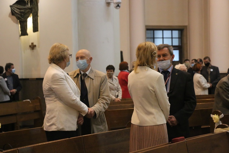 Katowice. Jubileusze małżeńskie w katedrze