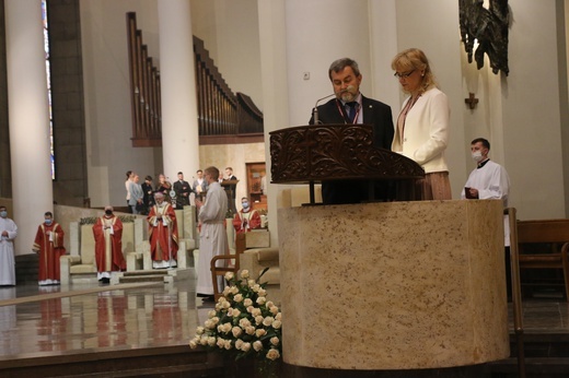 Katowice. Jubileusze małżeńskie w katedrze