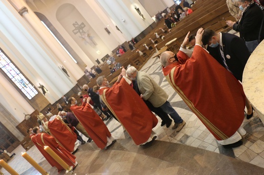 Katowice. Jubileusze małżeńskie w katedrze