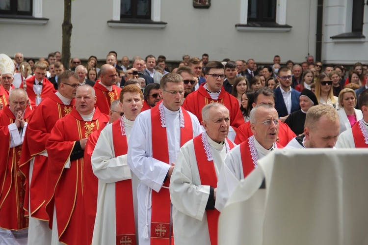 Tuchów. Święcenia kapłańskie 2021