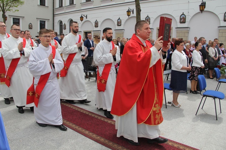 Tuchów. Święcenia kapłańskie 2021