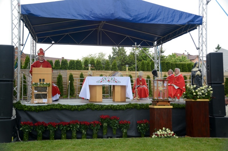 Głębinów. Eucharystia po ustanowieniu Sanktuarium św. Rity