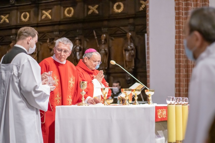 Gniazdko naprawię, chrztu udzielę…[GALERIA]