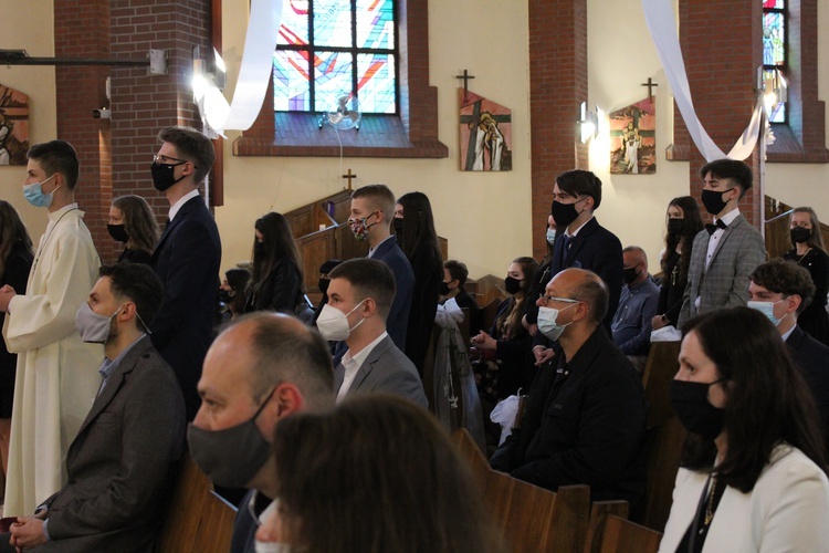 Brzesko. Bierzmowanie w Miłosierdziu, cz. 1