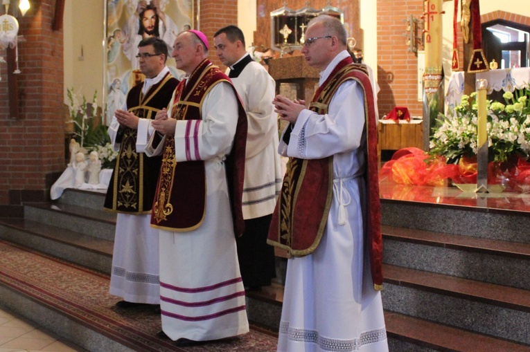 Brzesko. Bierzmowanie w Miłosierdziu, cz. 1