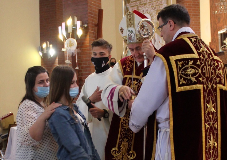 Brzesko. Bierzmowanie w Miłosierdziu, cz. 1