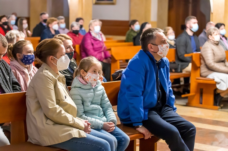 Kutno. Czuwanie przed Zesłaniem Ducha Świętego