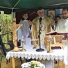 Majowa Msza św.  pod Groniem Jana Pawła II.