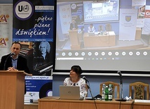 ▲	Moderatorzy na miejscu czuwali, by konferencje, choć online, przebiegały sprawnie i profesjonalnie.
