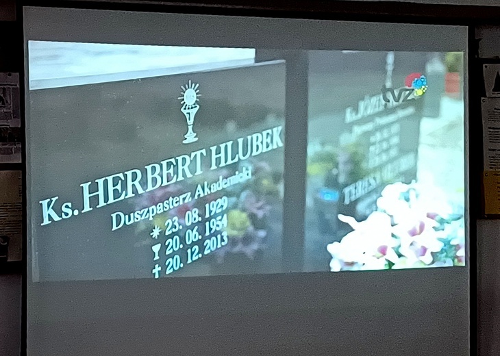 Przy śląskim stole o ks. Herbercie Hlubku