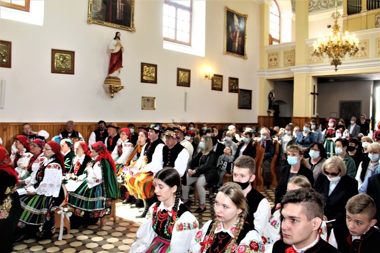 Msza św. w Żdżarach za śp. bp. Józefa Zawitkowskiego