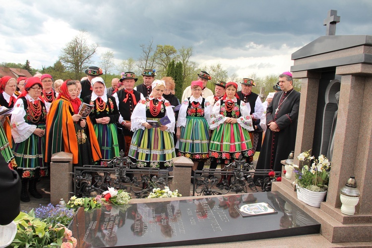 Msza św. w Żdżarach za śp. bp. Józefa Zawitkowskiego