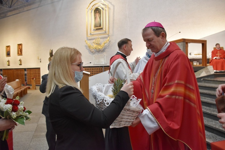 Wprowadzenie relikwii bł. Carlo Acutisa do bazyliki Morskiej