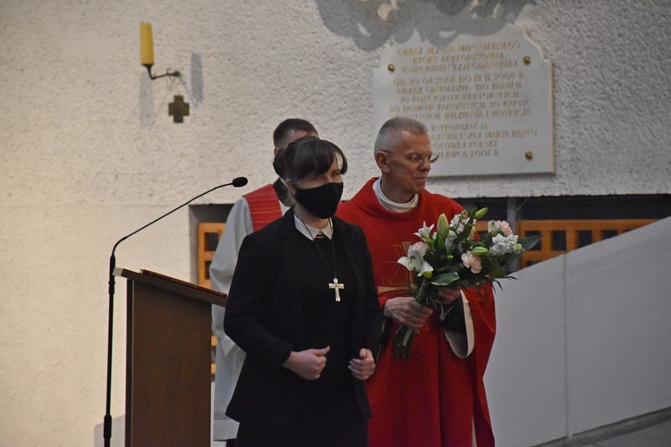 Wprowadzenie relikwii bł. Carlo Acutisa do bazyliki Morskiej