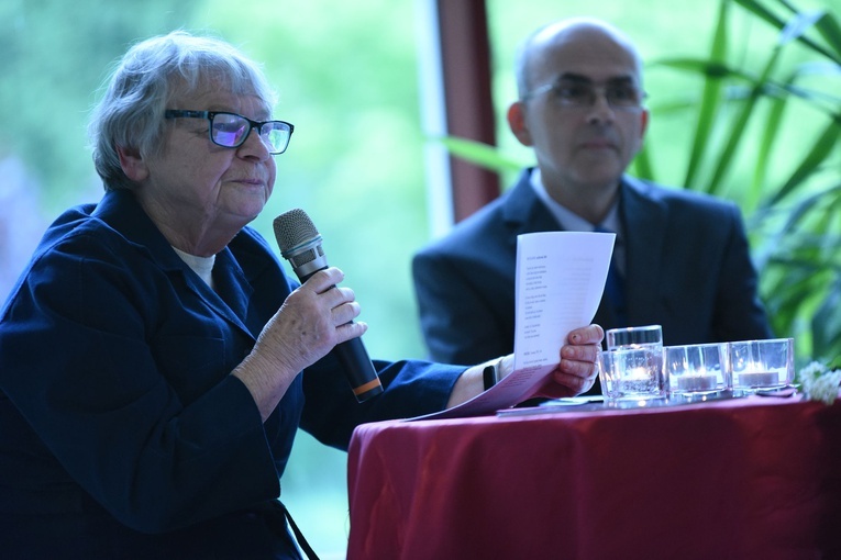 Wieczór z brzeskimi poetami i Janem Pawłem II