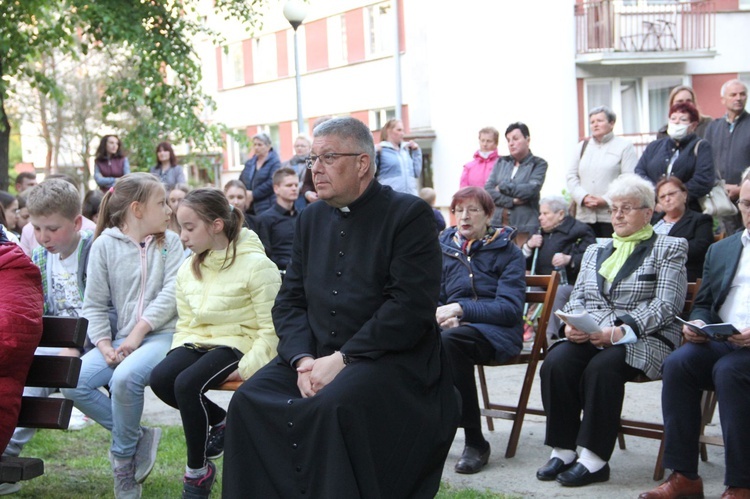 Brzesko. Święto przy kapliczce