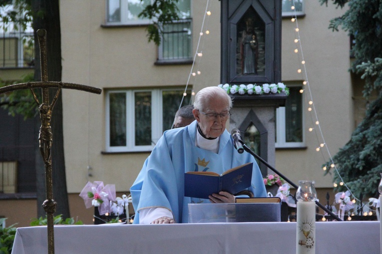 Brzesko. Święto przy kapliczce