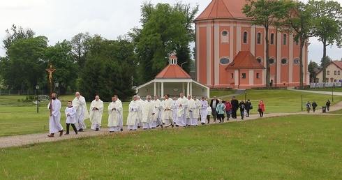 IX Diecezjalna Pielgrzymka Żywego Różańca do Skrzatusza cz. 2