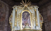 Nowy wystrój prezbiterium kościoła św. Barbary w Mikuszowicach Krakowskich