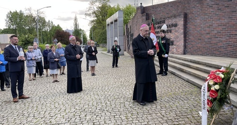 Abp Gądecki pod KWK "Wujek": Nie możemy pozwolić, aby ofiara ich życia poszła na marne.