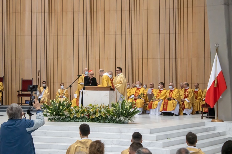 Święcenia kapłańskie w Świątyni Opatrzności Bożej