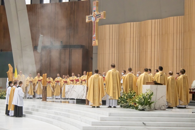 Święcenia kapłańskie w Świątyni Opatrzności Bożej