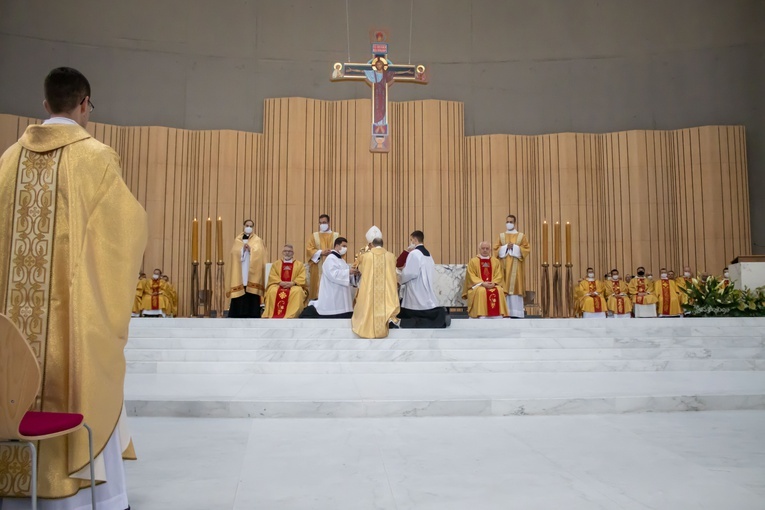 Święcenia kapłańskie w Świątyni Opatrzności Bożej