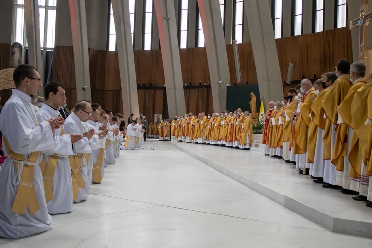 Święcenia kapłańskie w Świątyni Opatrzności Bożej