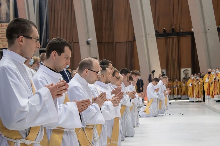 Święcenia kapłańskie w Świątyni Opatrzności Bożej