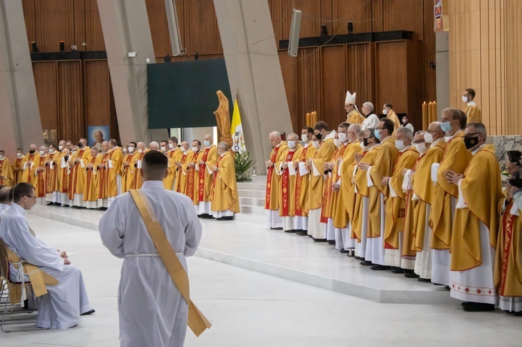 Święcenia kapłańskie w Świątyni Opatrzności Bożej