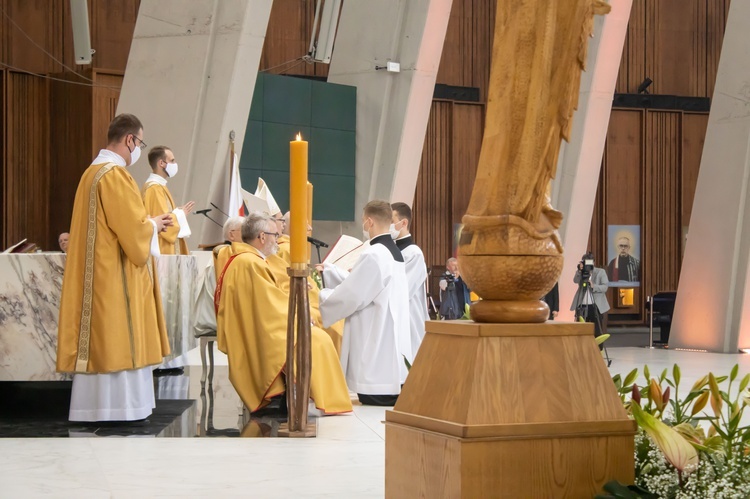 Święcenia kapłańskie w Świątyni Opatrzności Bożej