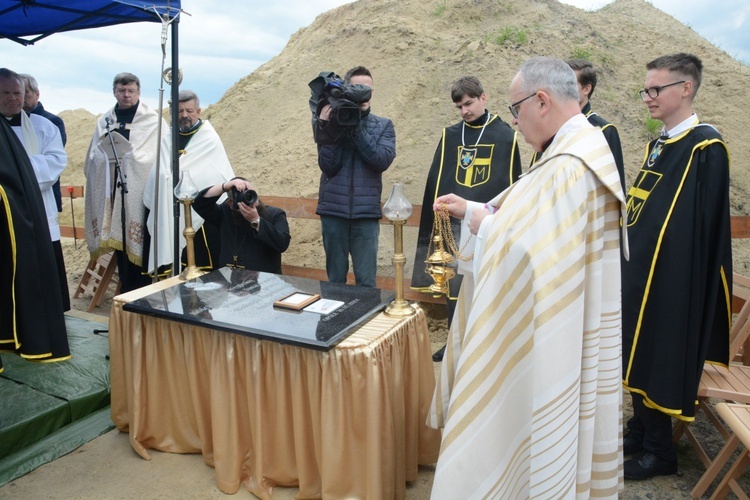 Kamień węgielny kościoła św. Jana Pawła II w Opolu