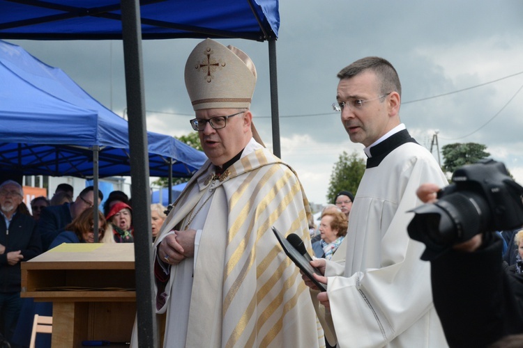 Kamień węgielny kościoła św. Jana Pawła II w Opolu