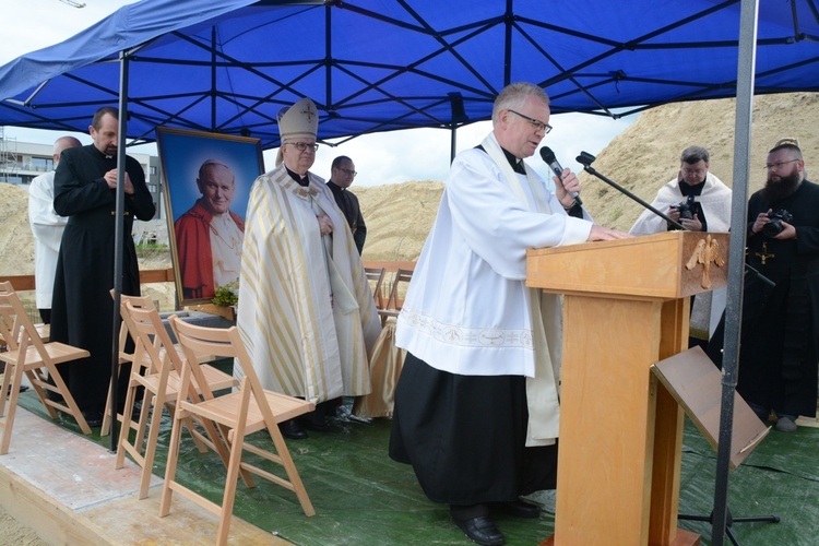 Kamień węgielny kościoła św. Jana Pawła II w Opolu