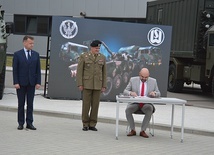 ▲	Podpisanie dokumentów.