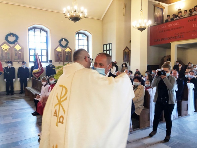 Prymicyjna Msza św. ks. Pawła Stawarczyka w Marklowicach Górnych