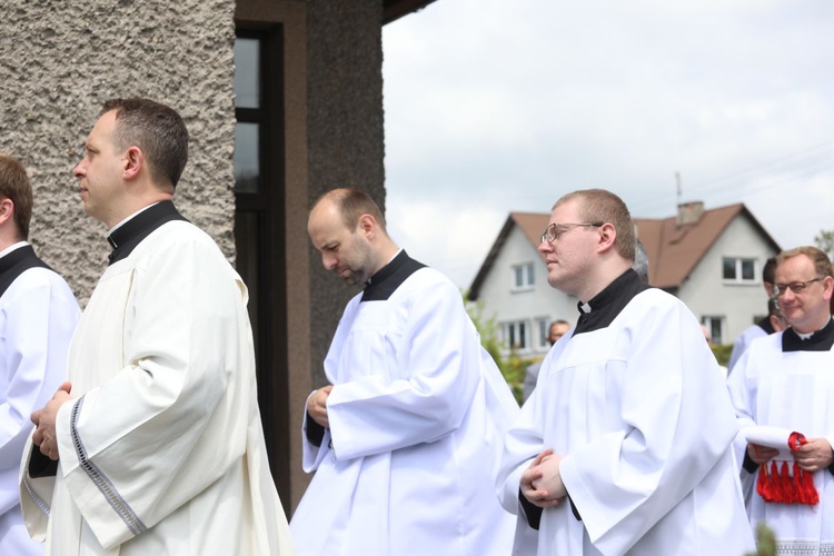 Prymicyjna Msza św. ks. Pawła Stawarczyka w Marklowicach Górnych