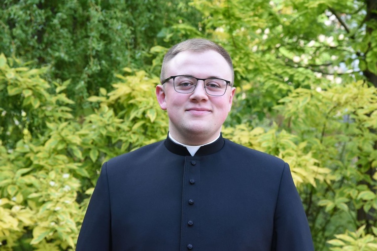 Ks. Łukasz Koznecki.