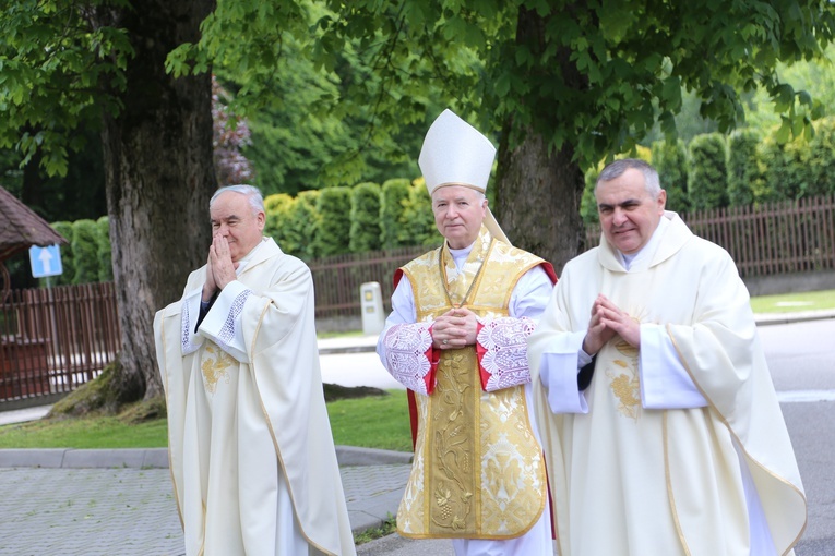 Sztandar AK w Zbylitowskiej Górze