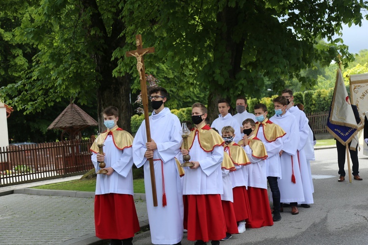 Sztandar AK w Zbylitowskiej Górze