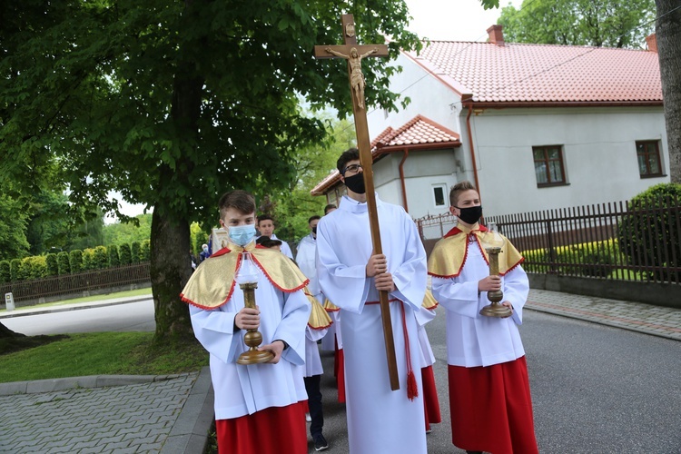 Sztandar AK w Zbylitowskiej Górze