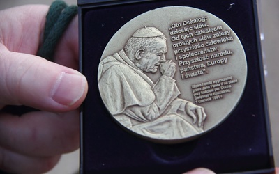 Medal upamiętnia papieską wizytę 