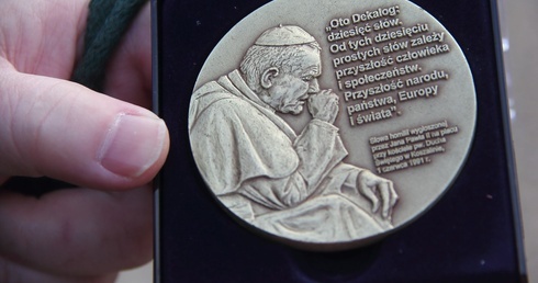Medal upamiętnia papieską wizytę 