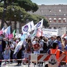 Marsz dla Życia miał w tym roku formę wiecu, który odbył się w sercu Rzymu,  na Forach Cesarskich.