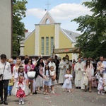 Tarnobrzeg. Procesja Bożego Ciała u ojców dominikanów