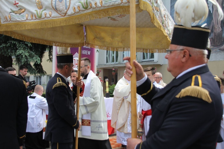 Tarnobrzeg. Procesja w parafii MBNP