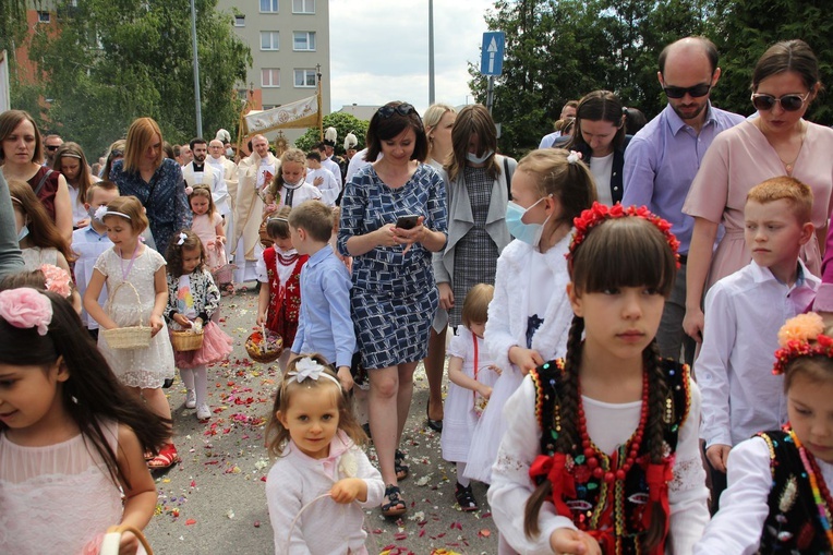 Tarnobrzeg. Procesja w parafii MBNP